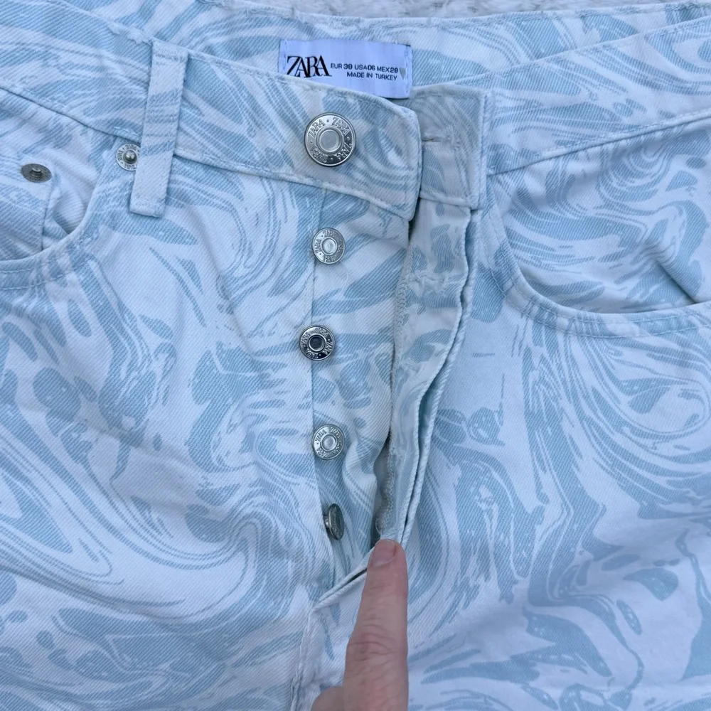 Boho Zara High Waist Marble Swirl Button Fly Jean Shorts Women's 6 Pastel Beach